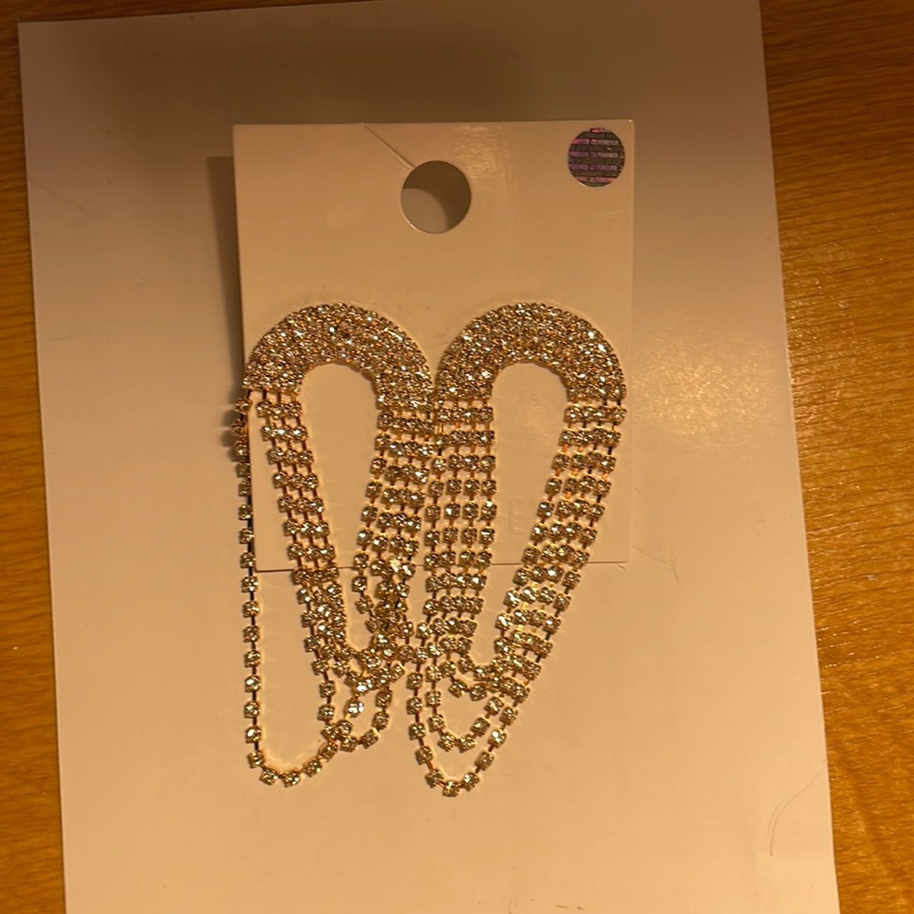 Gold Sparkly Rhinestone Forever 21 Chandelier Earrings NWT